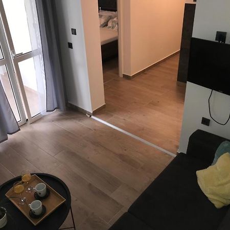 Apartman Sa Lodom 2+2 Lägenhet Pirovac Exteriör bild